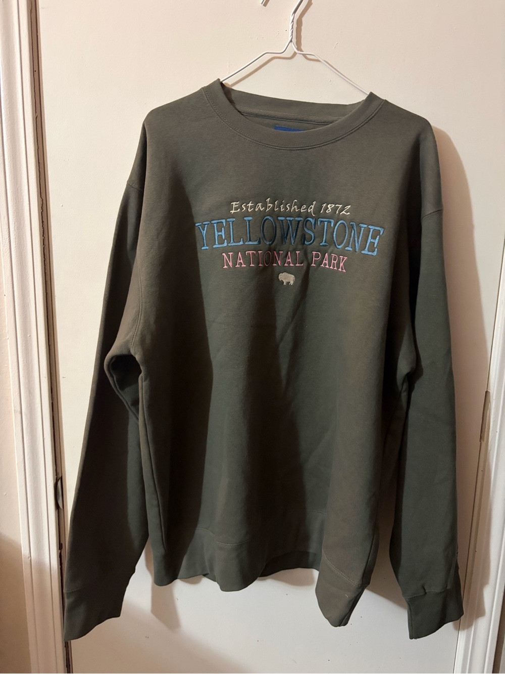 NWOT Women’s Blue 84 Large Olive Green Yellowstone National Park Crewneck Tote16